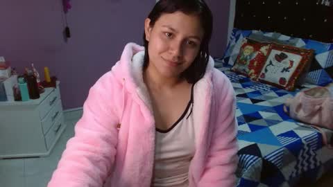 Snapshot of sonialatin69 chatting on December 20, 2024, 12:19 am sonialatin69 online show from December 20, 2024, 12:19 am