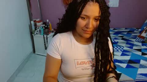Snapshot of sonialatin69 chatting on December 27, 2024, 4:54 pm sonialatin69 online show from December 27, 2024, 4:54 pm