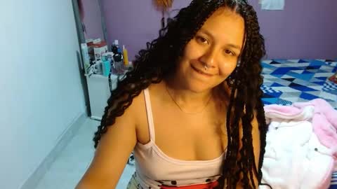 Snapshot of sonialatin69 chatting on December 27, 2024, 11:21 pm sonialatin69 online show from December 27, 2024, 11:21 pm