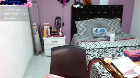 Snapshot of sonialatin69 chatting on January 25, 2025, 9:15 am sonialatin69 online show from January 25, 2025, 9:15 am