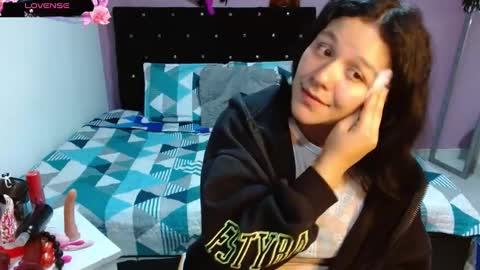 soniaplayass online show from February 5, 2025, 8:11 am