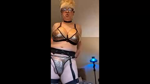 Silicone Sonja. online show from June 8, 2026, 2:17 pm