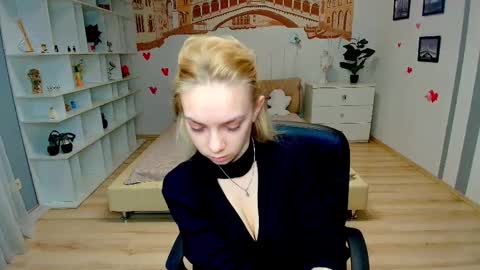 Snapshot of sonnysofia chatting on April 7, 2026, 5:30 am Sonya online show from April 7, 2026, 5:30 am