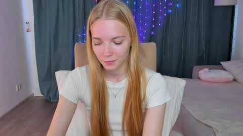 Snapshot of sonyalaviola chatting on May 20, 2026, 7:14 am Sofia online show from May 20, 2026, 7:14 am