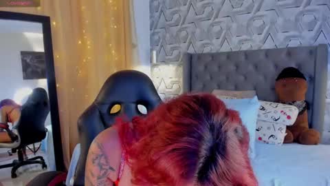 sophie online show from September 24, 2025, 9:51 pm