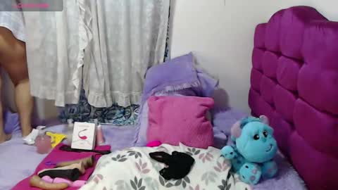 sophi_sy online show from February 21, 2025, 9:32 pm