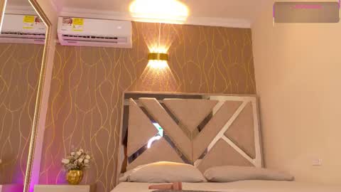 Snapshot of sophia_blade1 chatting on February 17, 2026, 12:45 pm online show from February 17, 2026, 12:45 pm