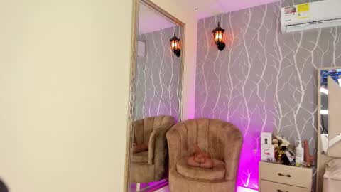 Snapshot of sophia_blade1 chatting on March 7, 2026, 3:20 pm online show from March 7, 2026, 3:20 pm