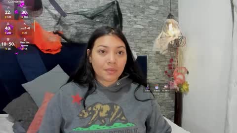 Sophia  online show from October 23, 2025, 11:42 am