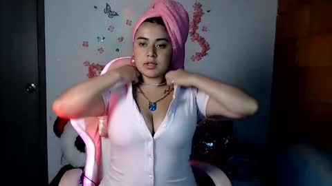 Snapshot of sophia_dazza398 chatting on March 8, 2026, 1:03 am sophia online show from March 8, 2026, 1:03 am