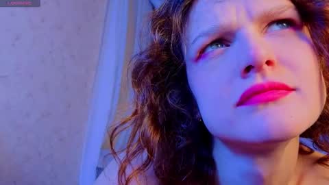 Sophia online show from October 13, 2025, 2:11 am