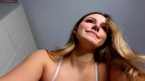 Snapshot of sophia_euphoria chatting on January 12, 2026, 10:42 am Sophia online show from January 12, 2026, 10:42 am