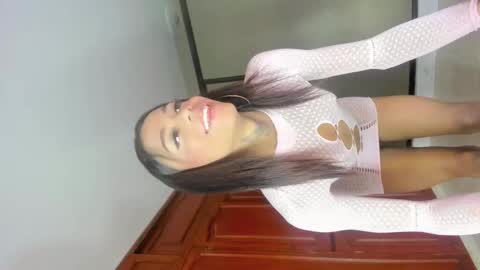 Snapshot of sophia_horny19 chatting on October 21, 2025, 7:31 am sophia_horny19 online show from October 21, 2025, 7:31 am