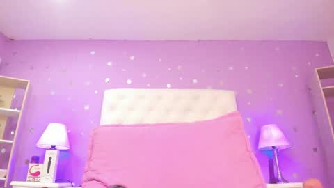 Sophia  online show from October 15, 2025, 7:47 pm