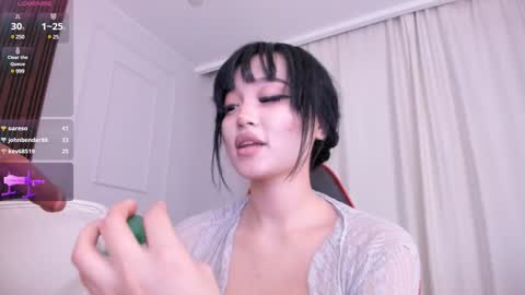 Snapshot of sophia_squirtits chatting on December 18, 2024, 7:30 pm QUEEN OF SQUIRT online show from December 18, 2024, 7:30 pm