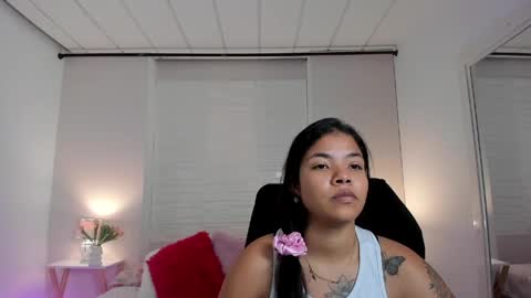 Snapshot of sophia_stonne chatting on April 8, 2026, 12:05 pm S O P H I A online show from April 8, 2026, 12:05 pm