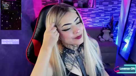 Sophia online show from November 16, 2025, 8:25 pm