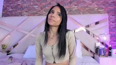 Sophia Paris online show from October 18, 2025, 3:53 am