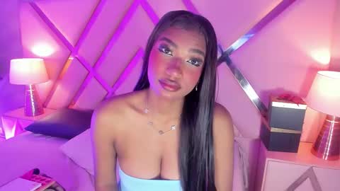 Snapshot of sophiabloss chatting on January 12, 2026, 12:21 pm Sophie online show from January 12, 2026, 12:21 pm