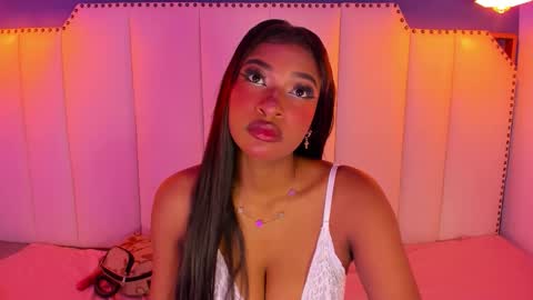 Snapshot of sophiabloss chatting on January 14, 2026, 12:11 pm Sophie online show from January 14, 2026, 12:11 pm