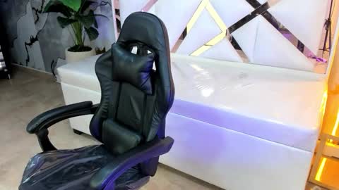 Snapshot of sophiadoll_tf chatting on December 1, 2025, 8:03 pm sophiadoll_tf online show from December 1, 2025, 8:03 pm