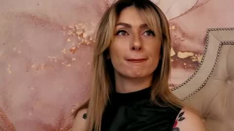 Snapshot of sophialace chatting on May 3, 2026, 3:01 am Sophia Lace online show from May 3, 2026, 3:01 am