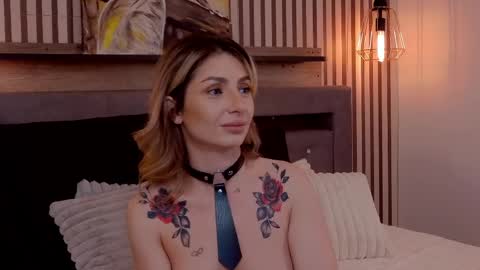 Snapshot of sophialace chatting on May 23, 2026, 3:45 am Sophia Lace online show from May 23, 2026, 3:45 am