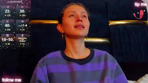 sophiamiller6 online show from April 17, 2026, 11:46 am