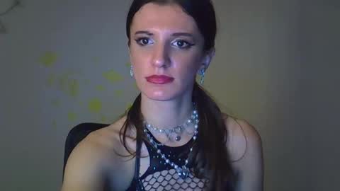 Snapshot of sophiaskinnybitch chatting on November 1, 2025, 8:33 pm Sophia online show from November 1, 2025, 8:33 pm