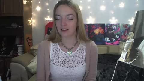 Snapshot of sophiasonata chatting on February 16, 2025, 2:32 pm SophiaSonata online show from February 16, 2025, 2:32 pm