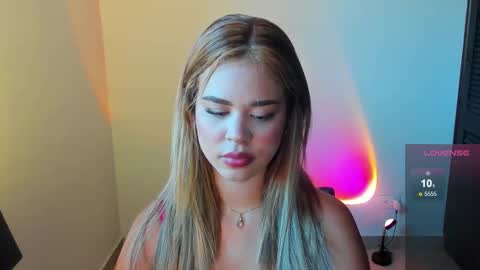 Snapshot of sophiazilla chatting on October 30, 2025, 10:21 pm Sophia Smith online show from October 30, 2025, 10:21 pm