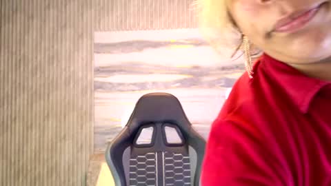 sophie online show from May 18, 2026, 11:38 am