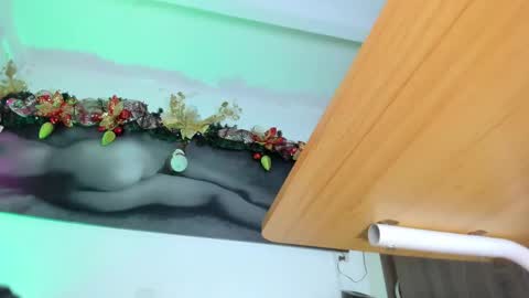 sophie_004 online show from December 14, 2025, 1:22 am