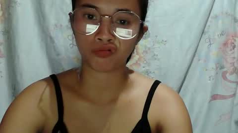 sophie_193 online show from April 16, 2026, 6:09 pm