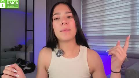 Sophie  online show from December 13, 2025, 7:53 pm