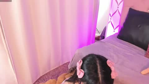Snapshot of sophie_bunny1 chatting on December 17, 2024, 4:34 am Sophie online show from December 17, 2024, 4:34 am