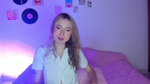 Sophie online show from March 27, 2026, 6:19 am