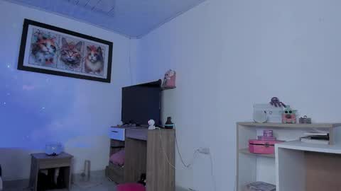 sophie doll online show from December 21, 2025, 12:40 am