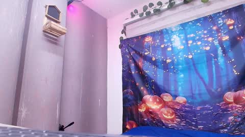 sophie online show from October 20, 2025, 11:54 am