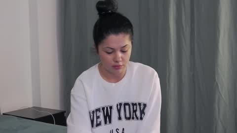 Snapshot of sophie_jeans chatting on December 15, 2025, 6:56 pm Sophie jeans online show from December 15, 2025, 6:56 pm