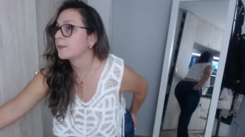 Snapshot of sophie_lopez1 chatting on June 11, 2026, 2:53 am Sofa online show from June 11, 2026, 2:53 am