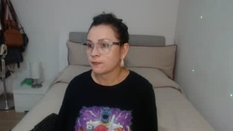 Sofa online show from June 21, 2026, 2:25 am