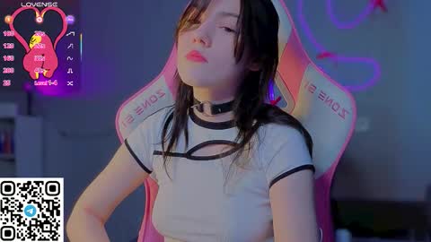 Snapshot of sophie_nomenal_ chatting on February 18, 2026, 12:12 pm sophie_nomenal_ online show from February 18, 2026, 12:12 pm