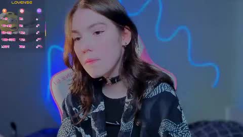 sophie_nomenal_ online show from June 20, 2026, 10:40 am