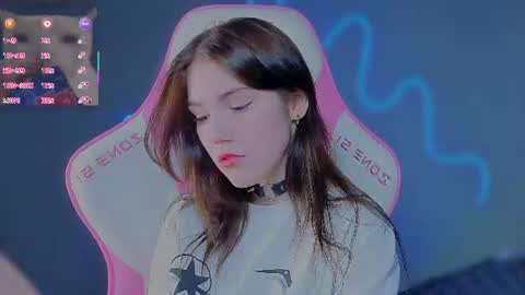 sophie_nomenal_ online show from July 8, 2026, 12:20 pm