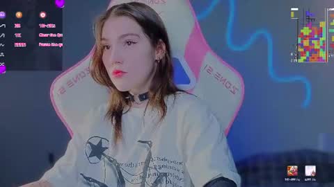 sophie_nomenal_ online show from July 29, 2026, 4:54 am