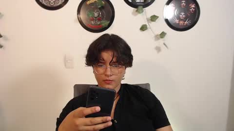 Snapshot of sophie_ross1 chatting on September 20, 2025, 4:13 am sophie_ross1 online show from September 20, 2025, 4:13 am