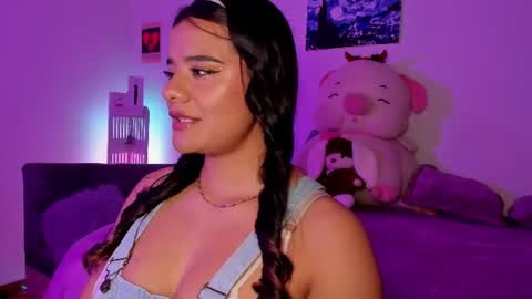 Snapshot of sophie_t_ chatting on June 21, 2026, 2:25 am Sofia online show from June 21, 2026, 2:25 am