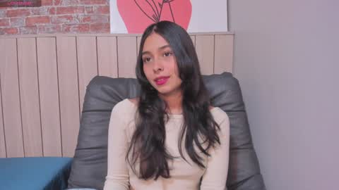 Snapshot of sophiebenson_ chatting on February 5, 2025, 12:49 pm Sophie online show from February 5, 2025, 12:49 pm