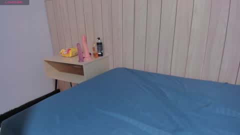 Snapshot of sophiebenson_ chatting on February 6, 2025, 3:20 pm Sophie online show from February 6, 2025, 3:20 pm